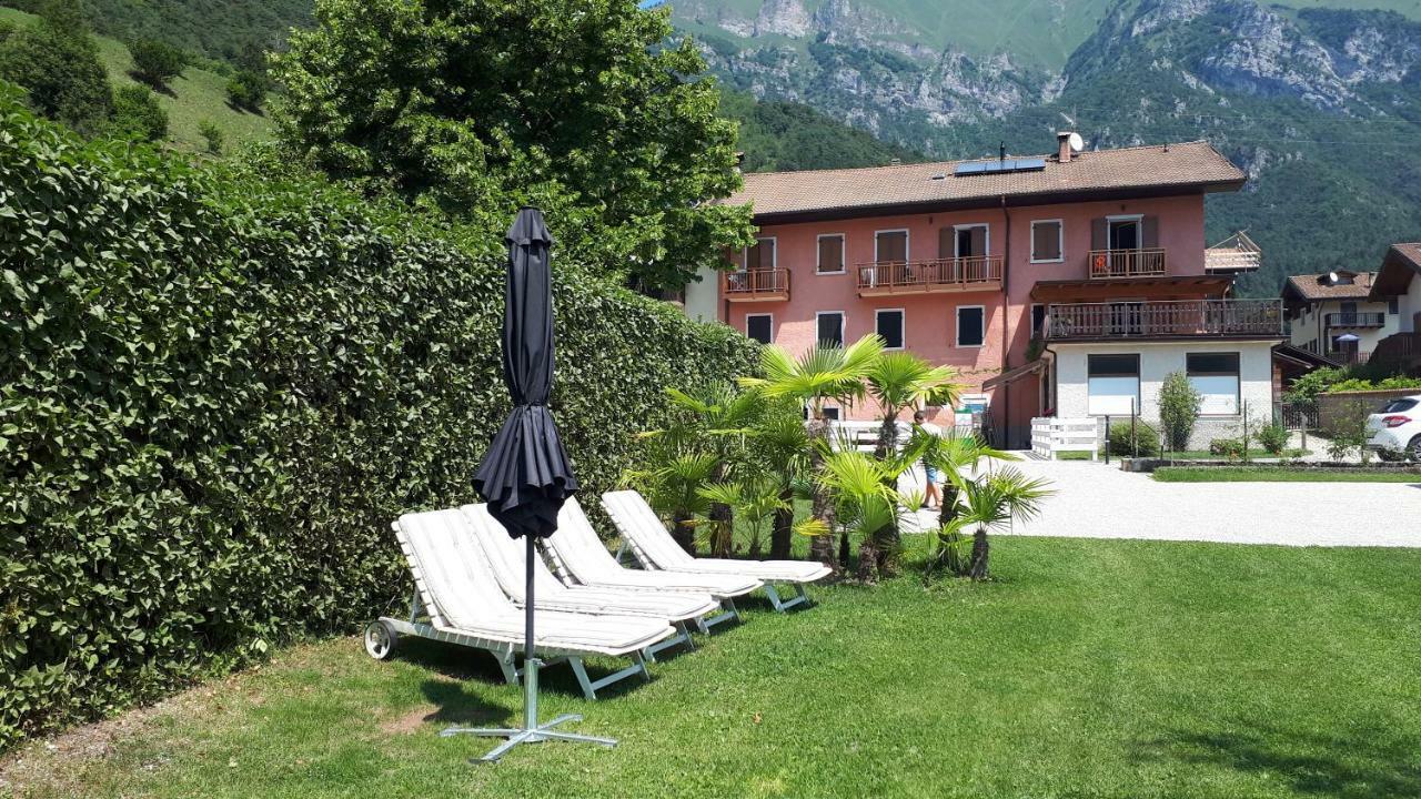 Ledro Lake Suites Mezzolago Exterior photo